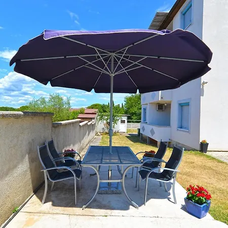 Lejlighed With Parking Space Stinjan, - 19643 Pula