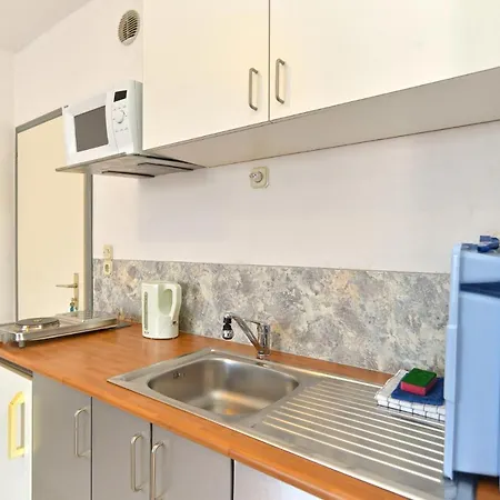 Apartamento With Parking Space Stinjan, - 19643 *