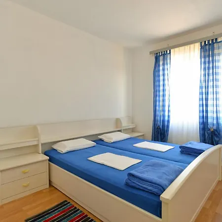 Apartamento With Parking Space Stinjan, - 19643 *