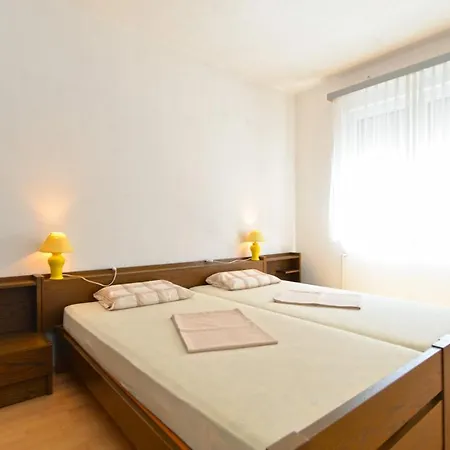 Appartement With Parking Space Stinjan, - 19643