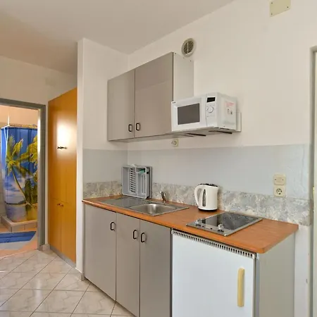 Apartament With Parking Space Stinjan, - 19643