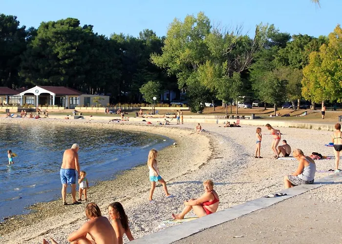 With Parking Space Stinjan, - 19643