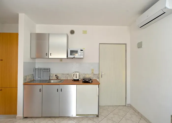 With Parking Space Stinjan, - 19643 * Пула