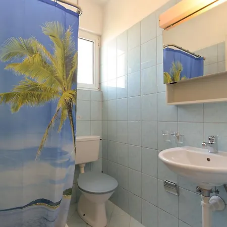 With Parking Space Stinjan, - 19643 Apartman Póla