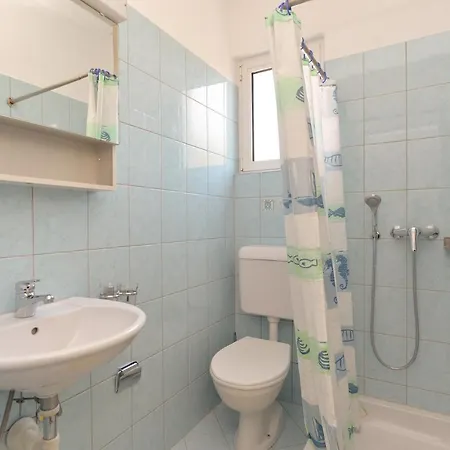 With Parking Space Stinjan, - 19643 Apartman *